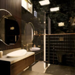 KOHLER BAÑO NEGRO 2